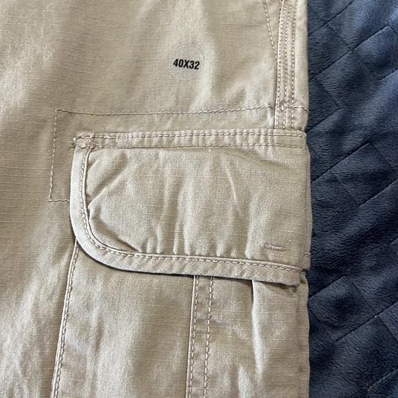 NWOT OutdoorLife Men’s Cargo Pants - Picture 2 of 7